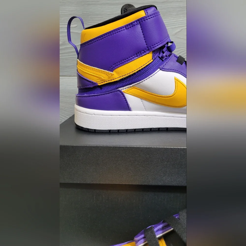 Jordan 1 High FlyEase - Size M 10.5 - Dark Concord/White/Black/Taxi π π π π - Picture 10 of 14